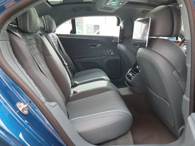 Bentley Flying Spur Hybrid