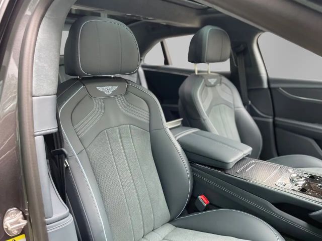 Bentley Flying Spur V8