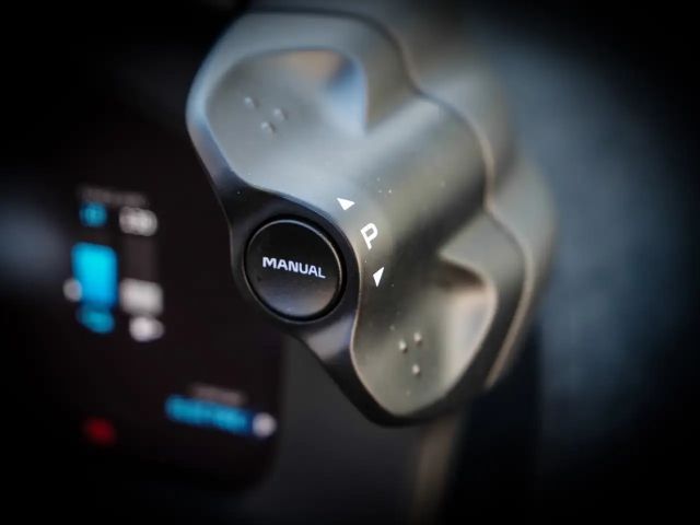 McLaren Artura Spider