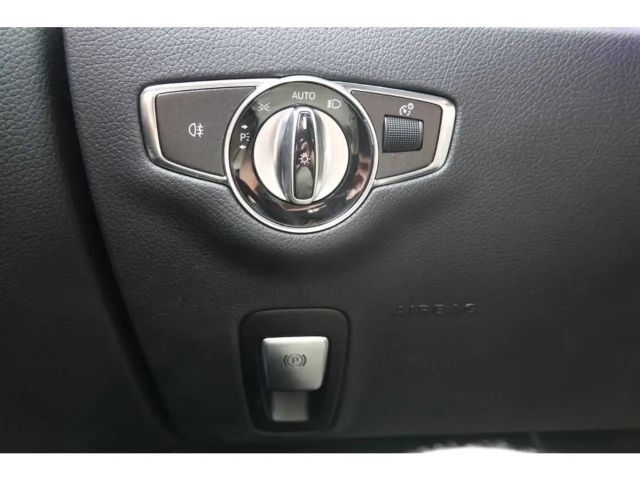 Mercedes-Benz E 200 AVANTGARDE E 200 d Estate