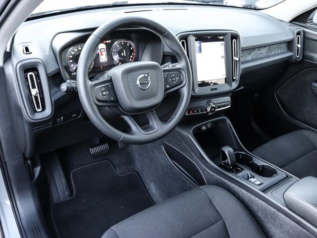 Volvo XC40 Essential 2WD Digitales Cockpit Soundsystem LED Sp