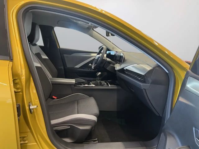 Opel Astra 1.2 Turbo Business Edition Turbo