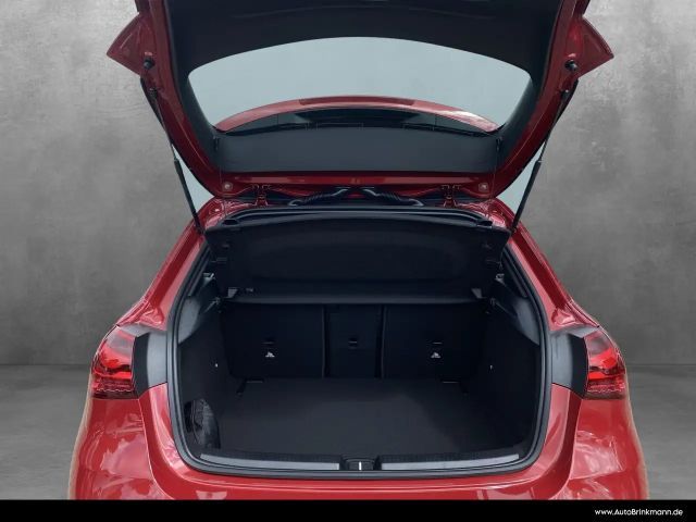 Mercedes-Benz A 180 AMG Line