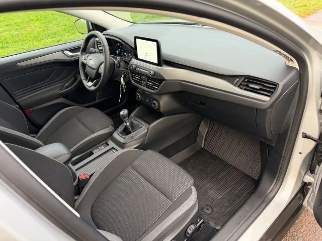 Ford Focus Cool & Connect Wagon