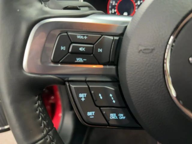 Ford Mustang Fastback GT 5.0 V8