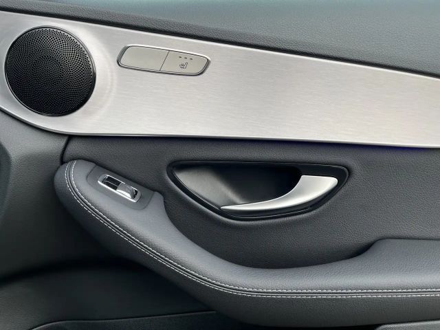 Mercedes-Benz C 300 AVANTGARDE Sedan