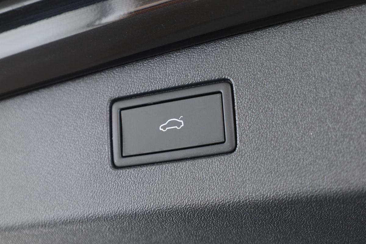 Volkswagen Tiguan 2.0 TSI DSG IQ.Drive R-Line