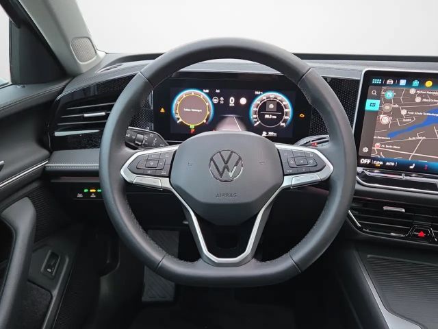 Volkswagen Passat 1.5 eTSI Business DSG Variant