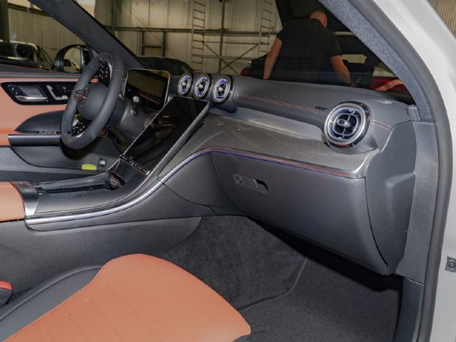 Mercedes-Benz C 200 AMG Line Sedan