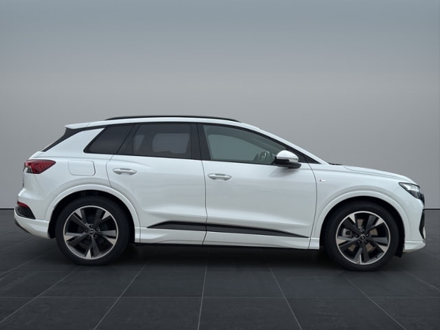 Audi Q4 e-tron Compact 45 e-tron Audi Q4 e-tron