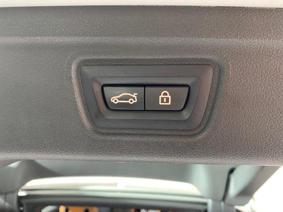 BMW 330 330e Touring