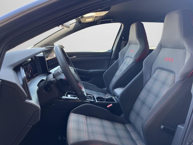 Volkswagen Golf DSG GTI Style