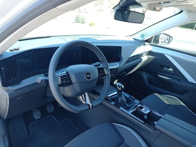 Opel Astra 1.2 Turbo Enjoy Turbo