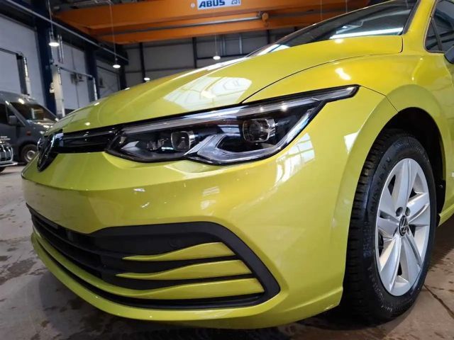 Volkswagen Golf 1.5 eTSI DSG Life