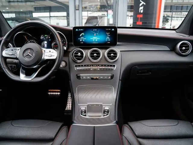 Mercedes-Benz GLC 200 4MATIC AMG Line Coupé