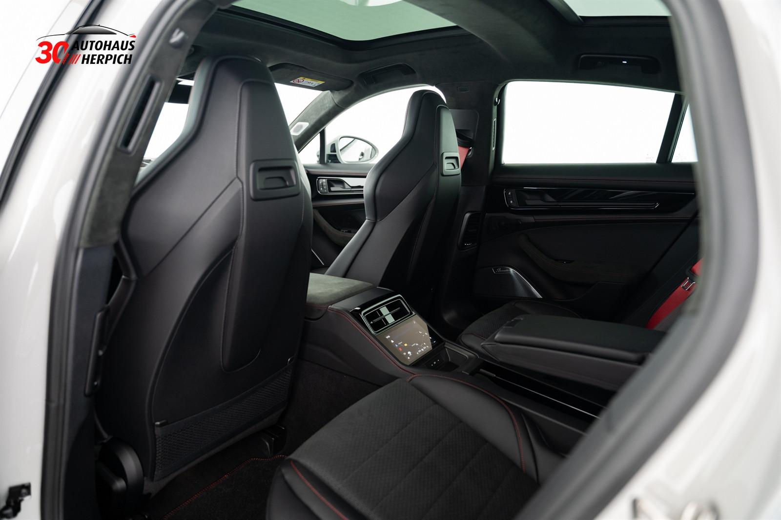 Porsche Panamera GTS