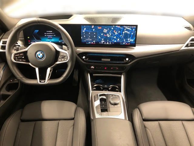 BMW 330 330e xDrive