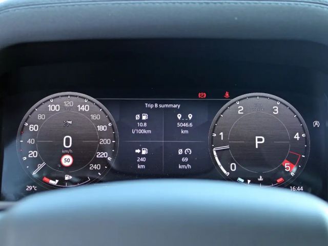 Land Rover Defender 110 Dynamic SE