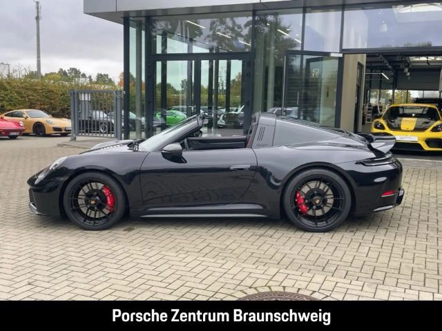 Porsche 992 4 Coupé GTS Targa