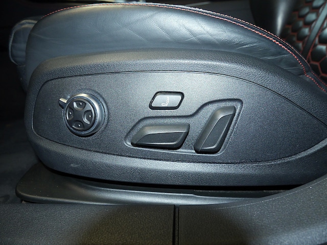 Audi RS4 Avant Quattro