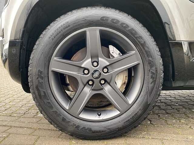 Land Rover Defender Dynamic SE