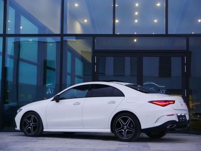 Mercedes-Benz CLA 200 AMG Line Sedan