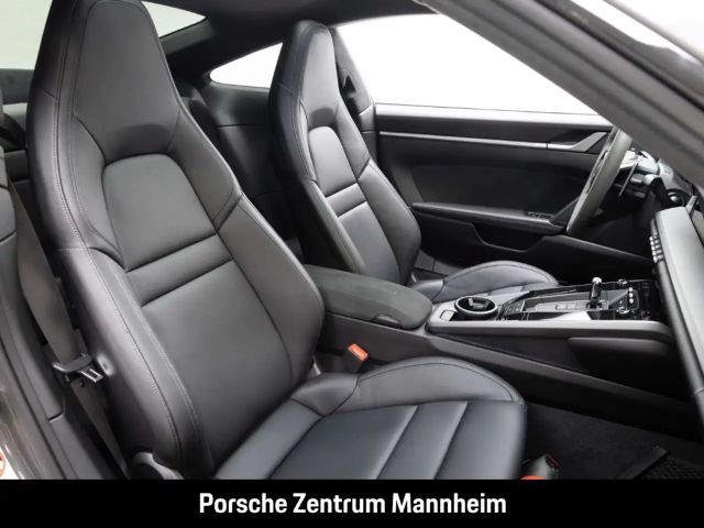 Porsche 992 Carrera Coupé