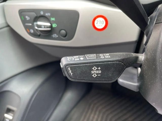 Audi A4 40 TDI Avant S-Line