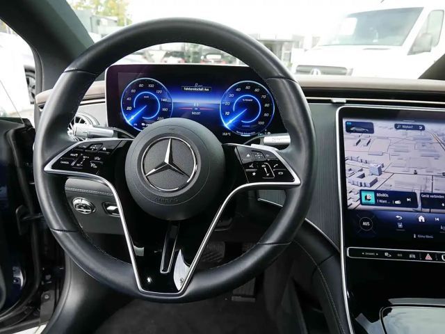 Mercedes-Benz EQS Sedan