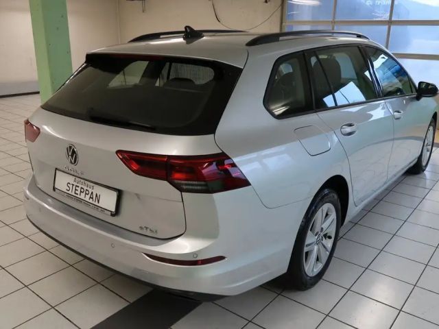 Volkswagen Golf Life Variant