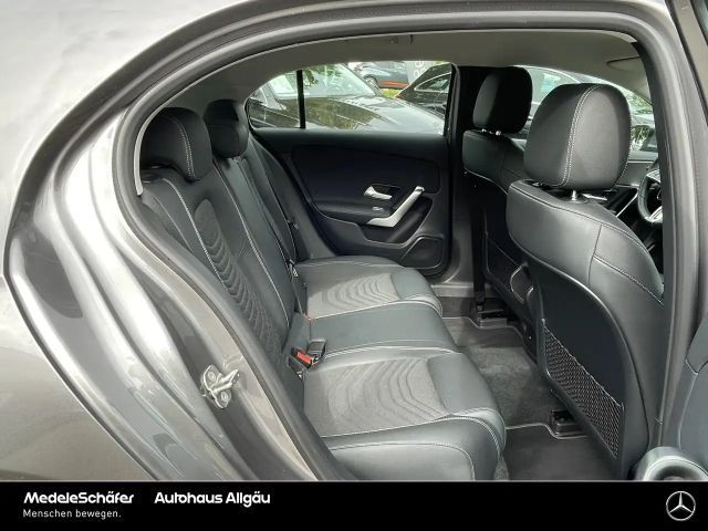 Mercedes-Benz A 180 A 180 d Progressive