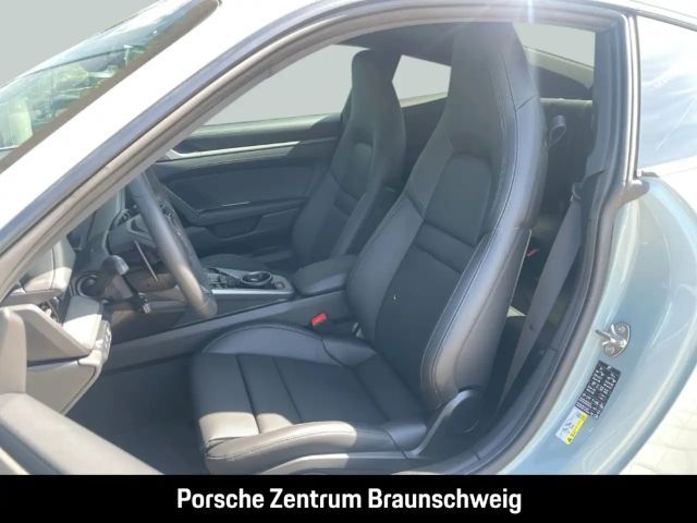 Porsche 992 Carrera Coupé