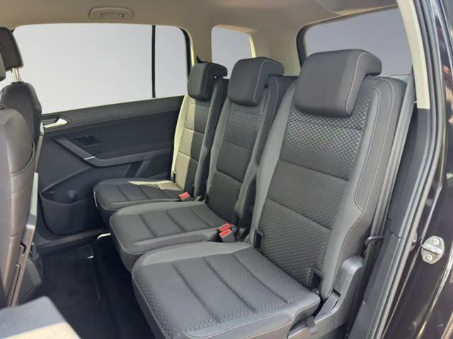 Volkswagen Touran 1.5 TSI DSG
