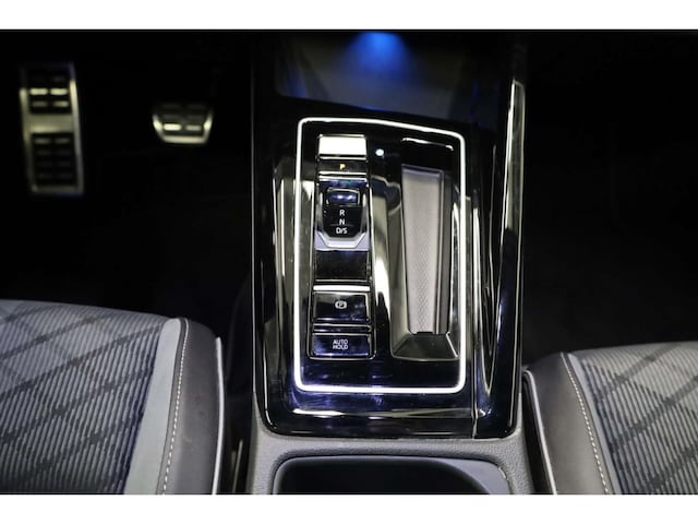 Volkswagen Golf 2.0 TSI R-Line Variant