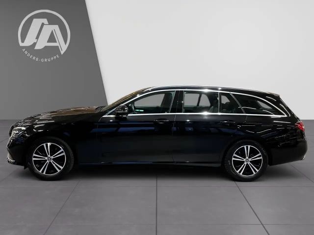 Mercedes-Benz E 200 AVANTGARDE Estate