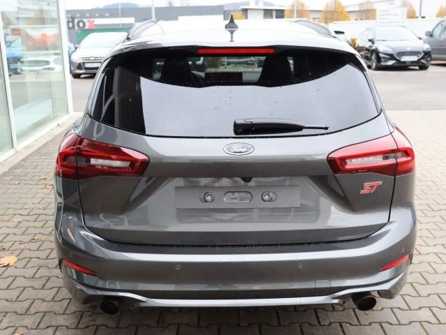 Ford Focus ST Line Wagon