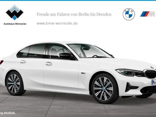 BMW 330 330e Sedan Sport Line