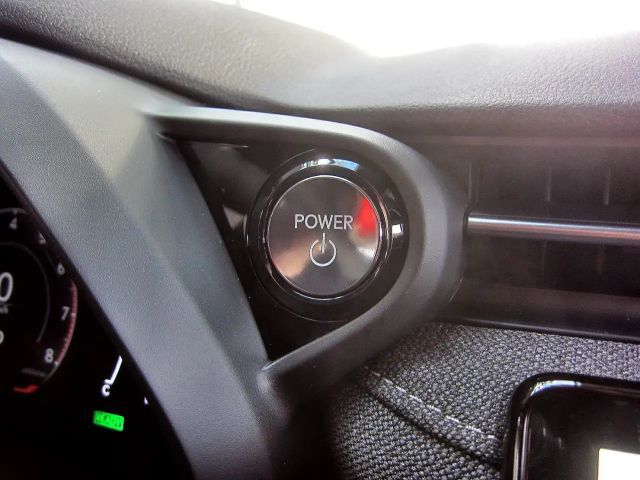 Lexus LBX 1.5 Hybrid Klimaautomatik, Kamera, BT,