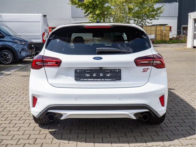 Ford Focus ST Line
