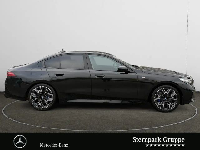 BMW 520 520d M-Sport Sedan