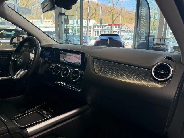 Mercedes-Benz B 180 Progressive Sedan