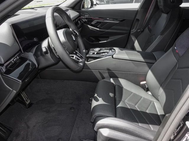 BMW 520 520d M-Sport Sedan