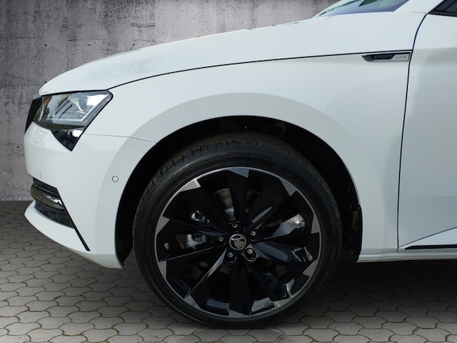 Skoda Superb 2.0 TDI Combi Sportline