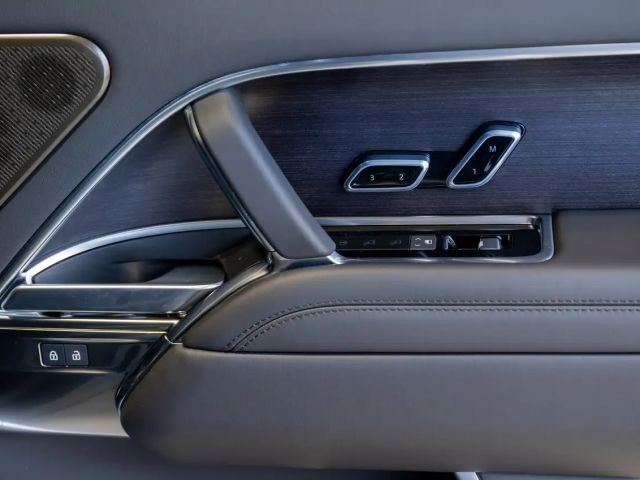 Land Rover Range Rover Autobiography