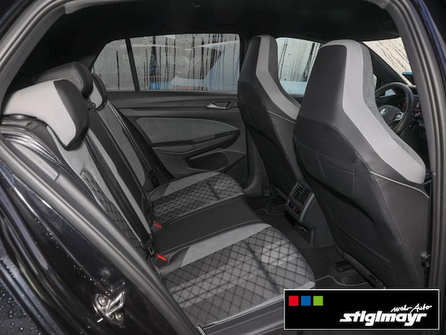 Volkswagen Golf 1.5 eTSI DSG Golf VIII R-Line