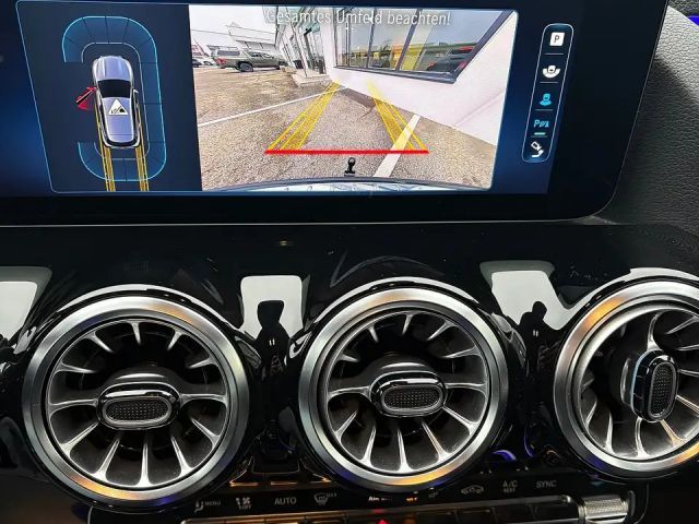 Mercedes-Benz GLA 200 AMG Line GLA 200 d