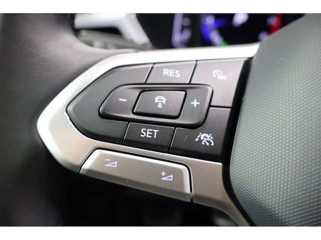 Volkswagen Touran 1.5 TSI DSG R-Line