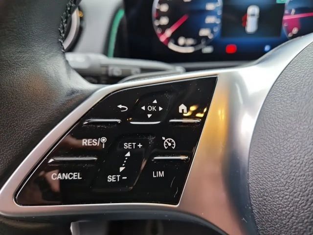 Mercedes-Benz GLB 180 GLB 180 d