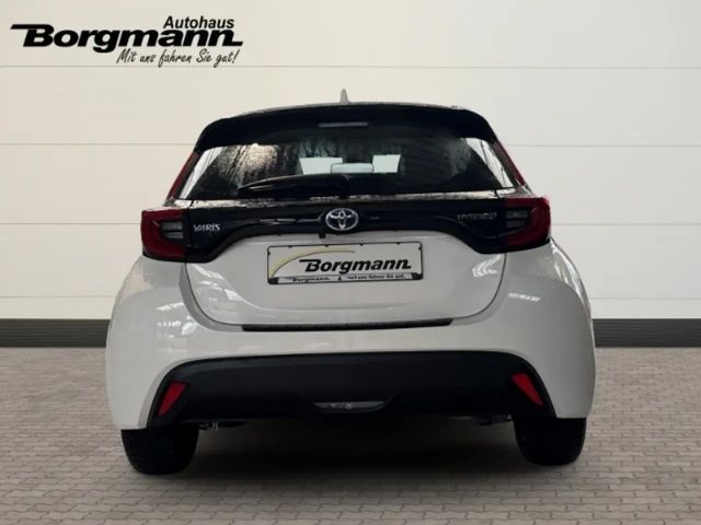 Toyota Yaris Hatchback Hybride Team D