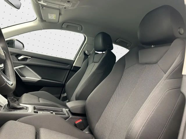 Audi Q3 35 TFSI S-Line